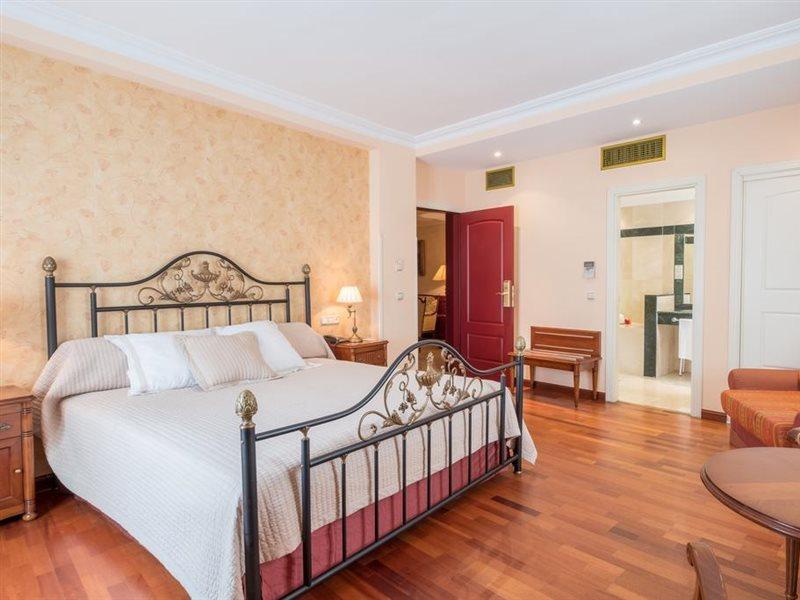 Condesa De Chinchon Hotel Exterior photo