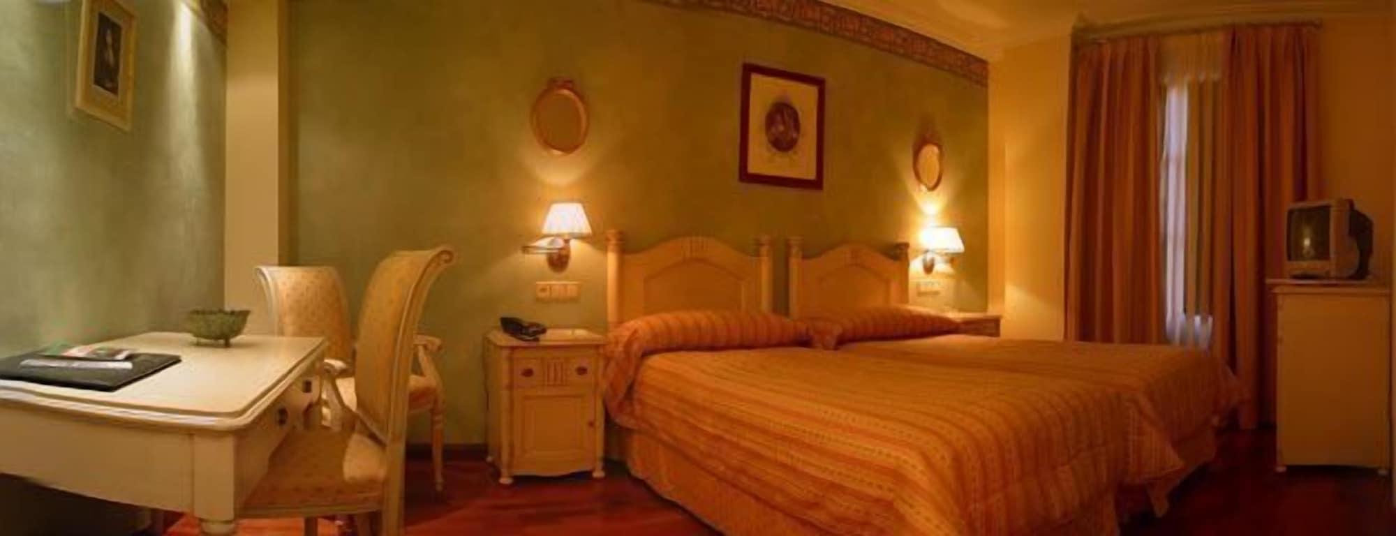 Condesa De Chinchon Hotel Exterior photo